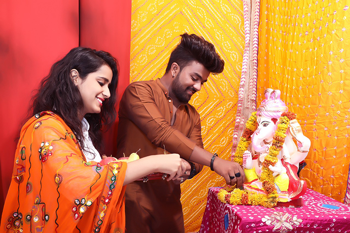 Apni Manokamna Puri Kare